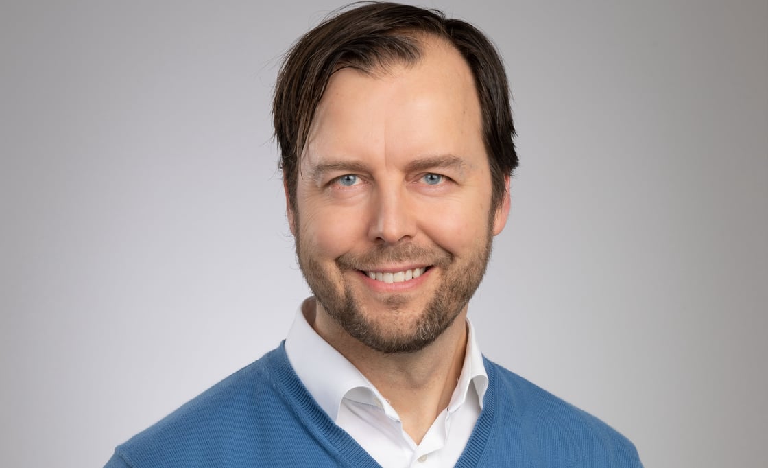 Joakim, beskuren liggande